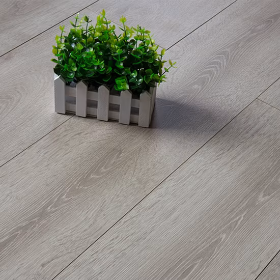U/V Groove HDF AC4 Imported Paper Engineered MDF HDF Laminate/Laminated Flooring for Home Decoration